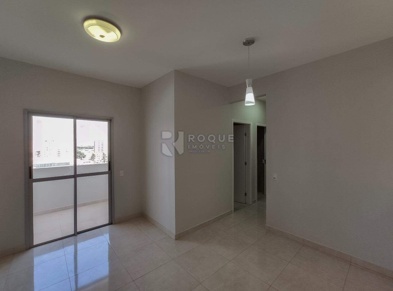 Apartamento para aluguel no bairro Chácaras Antonieta: Sala 