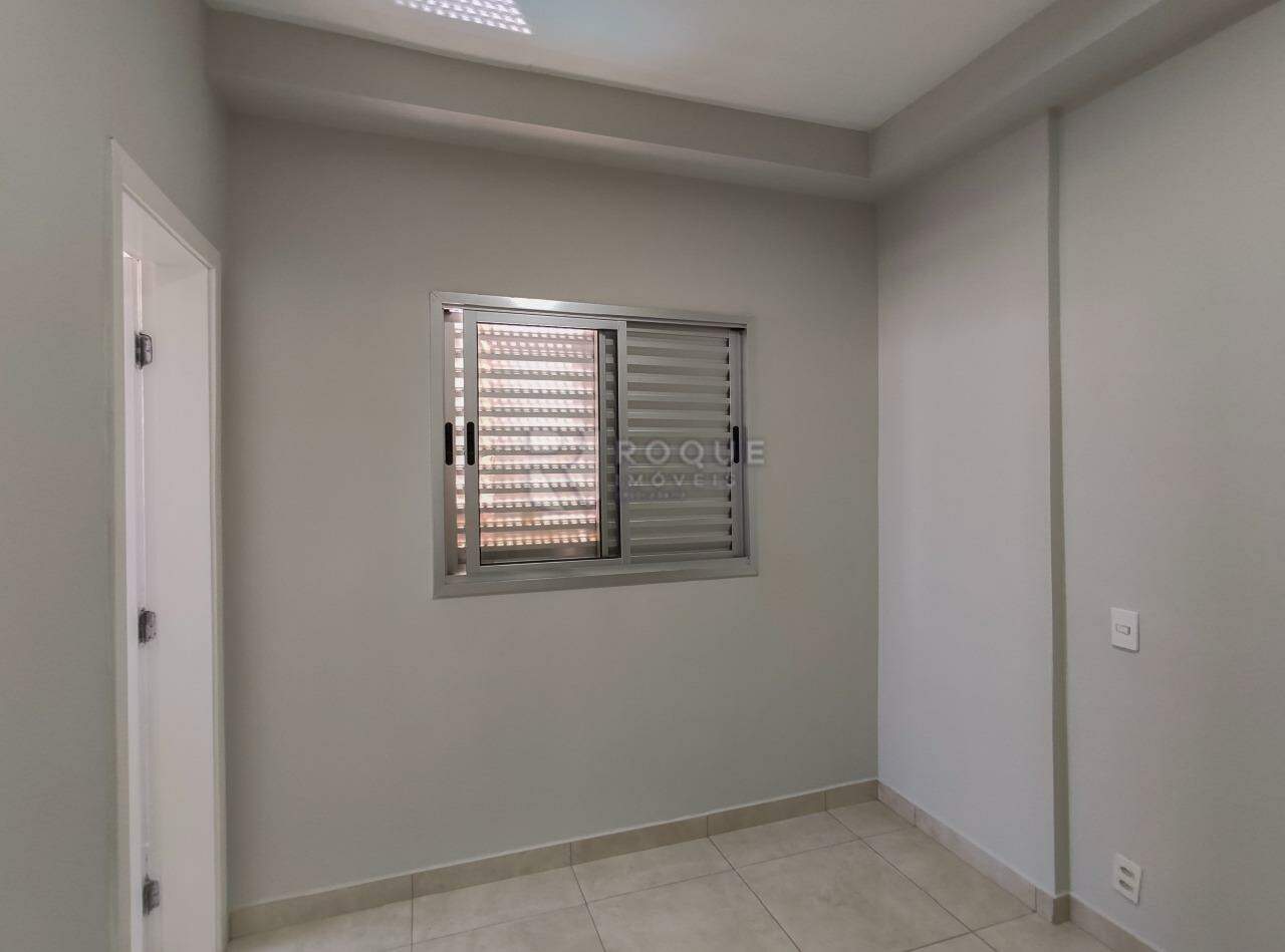 Apartamento para aluguel no bairro Chácaras Antonieta: Dormitório 3 suíte