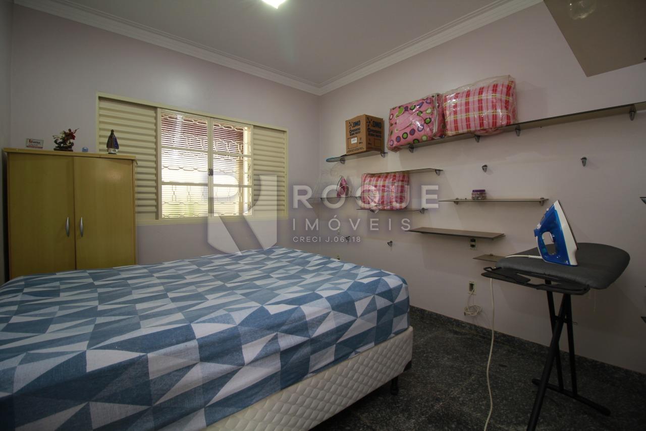 Casa Residencial à venda no bairro Vila Cristovam: Dormitório 2