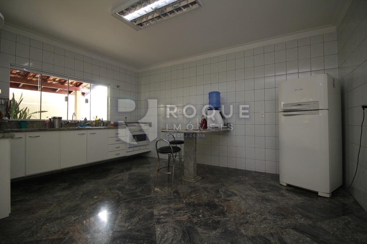 Casa Residencial à venda no bairro Vila Cristovam: Cozinha