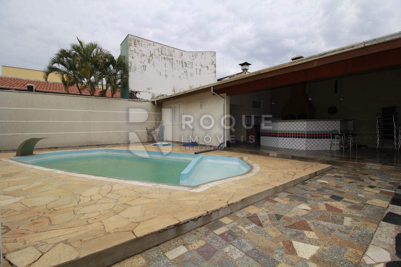 Casa Residencial à venda no bairro Vila Cristovam: Piscina