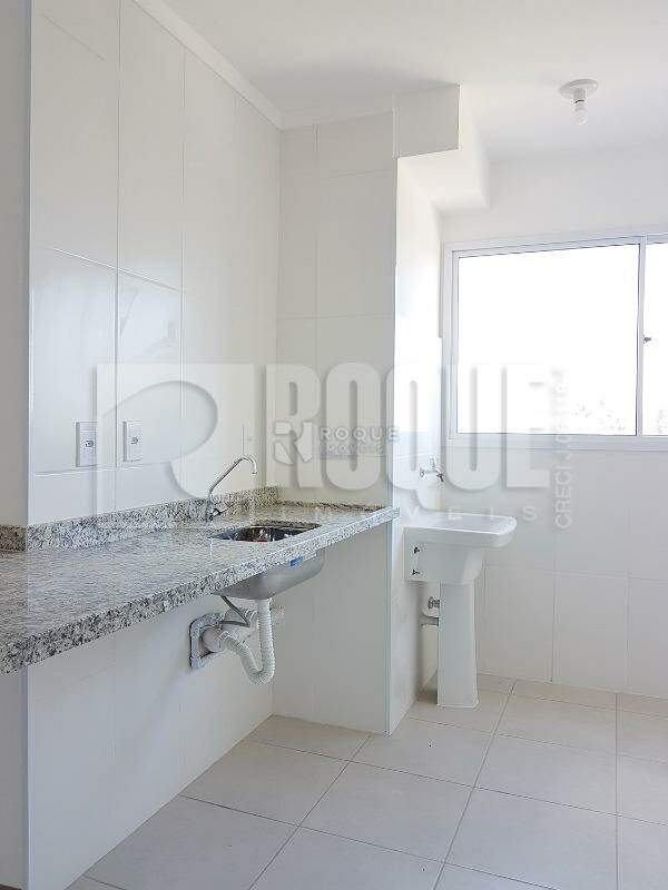 Apartamento para aluguel no bairro Chácaras Antonieta: Cozinha/Área de Serviços