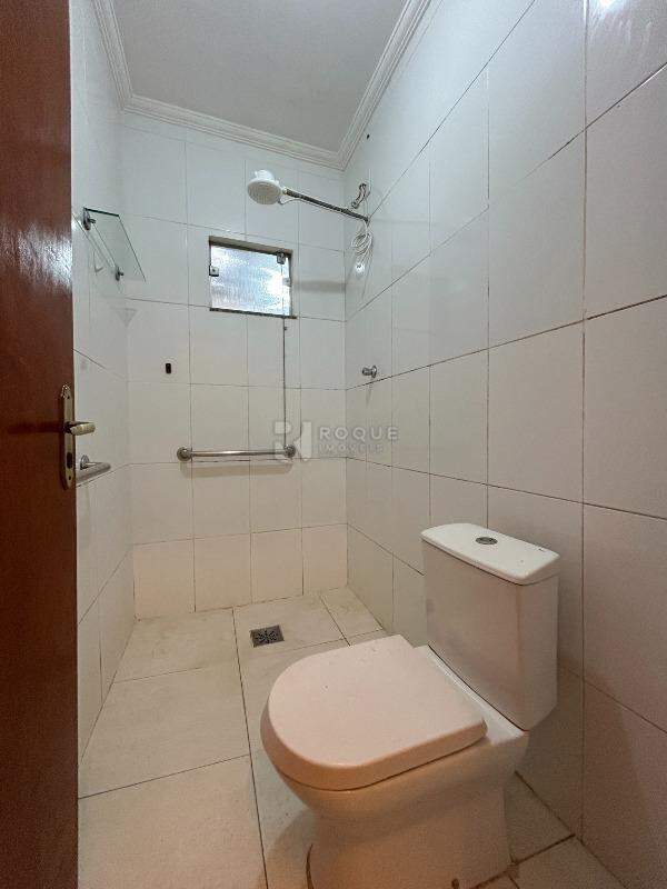 Casa Residencial para aluguel no bairro Vila Queiroz: WC social 