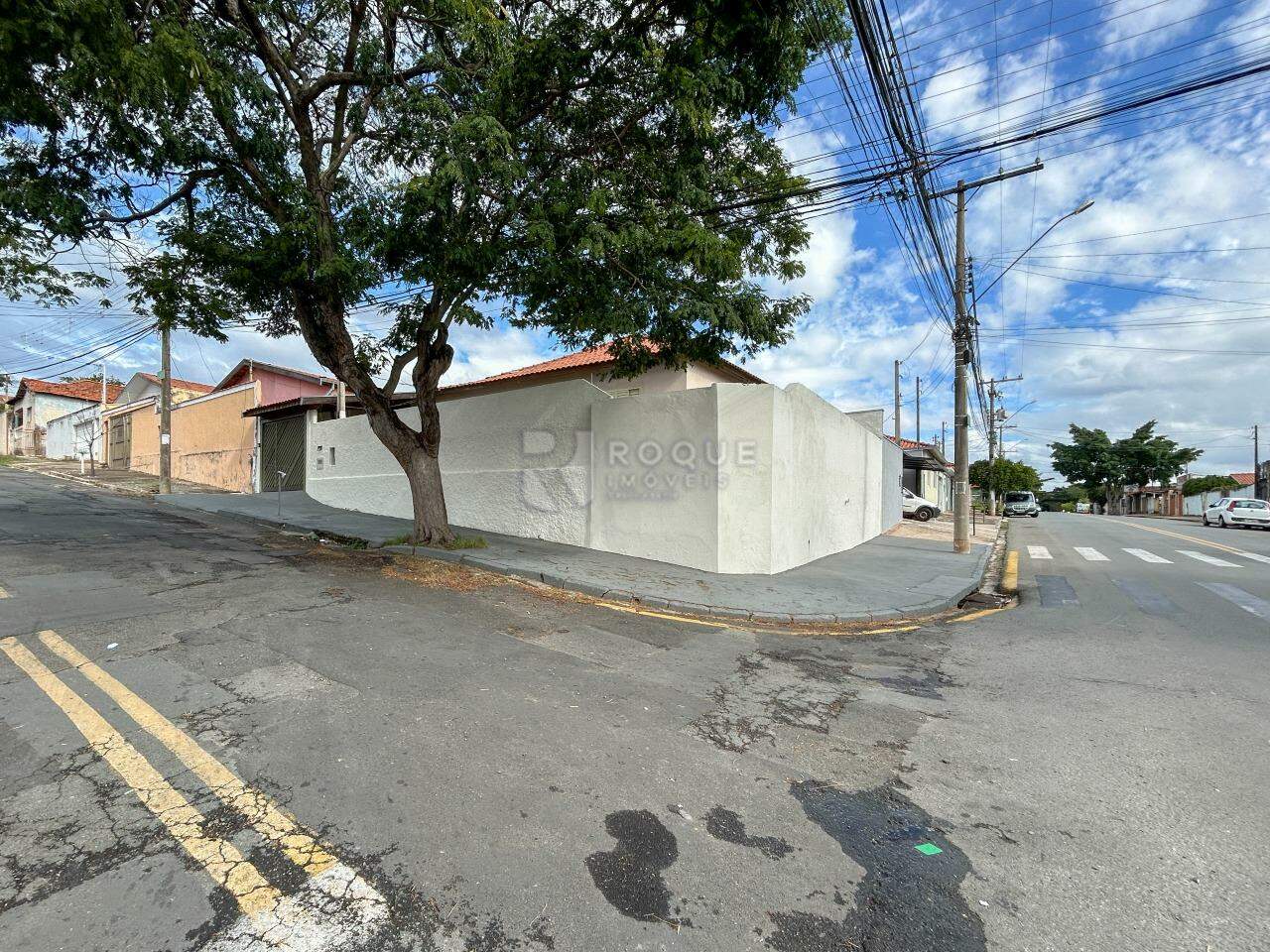 Casa Residencial para aluguel no bairro Vila Queiroz: Fachada 