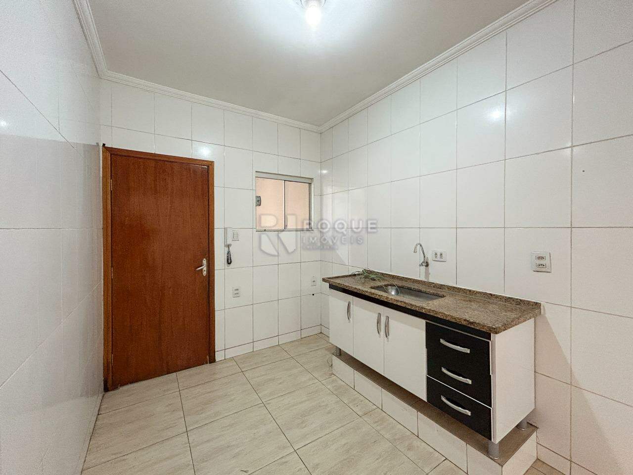 Casa Residencial para aluguel no bairro Vila Queiroz: Cozinha 