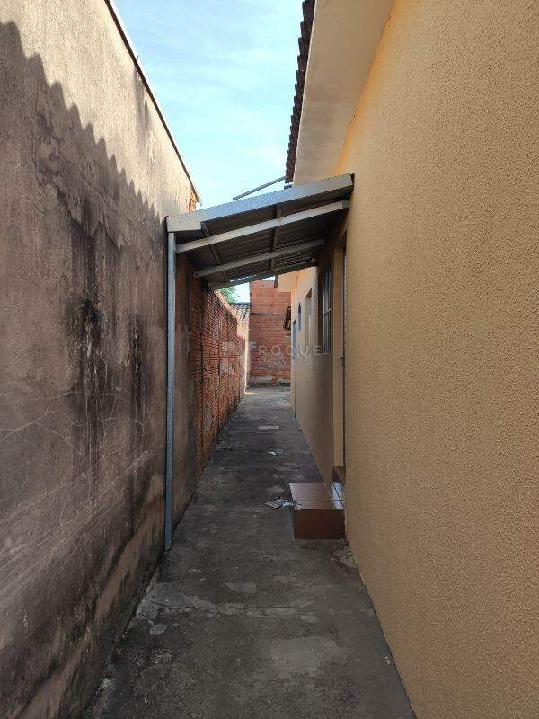 Casa Residencial para aluguel no bairro Parque Residencial Aeroporto: Corredor de acesso 