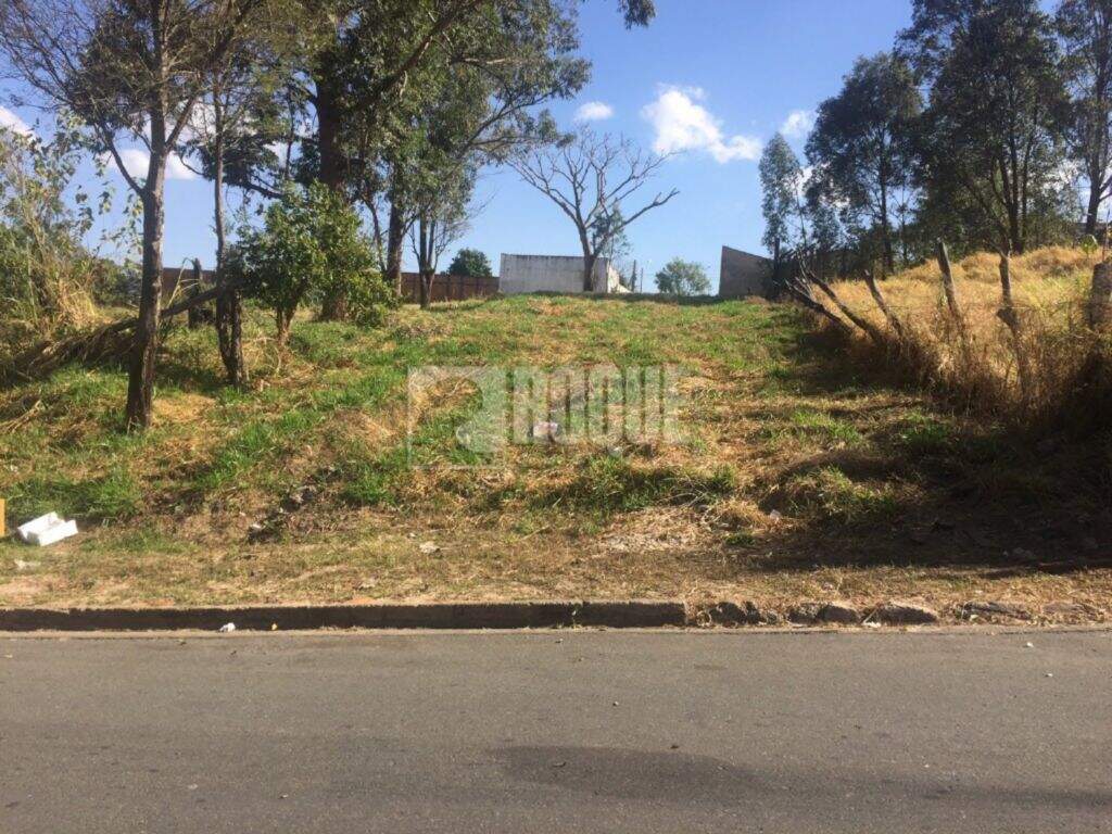 Terreno à venda no bairro Jardim Celina: 
