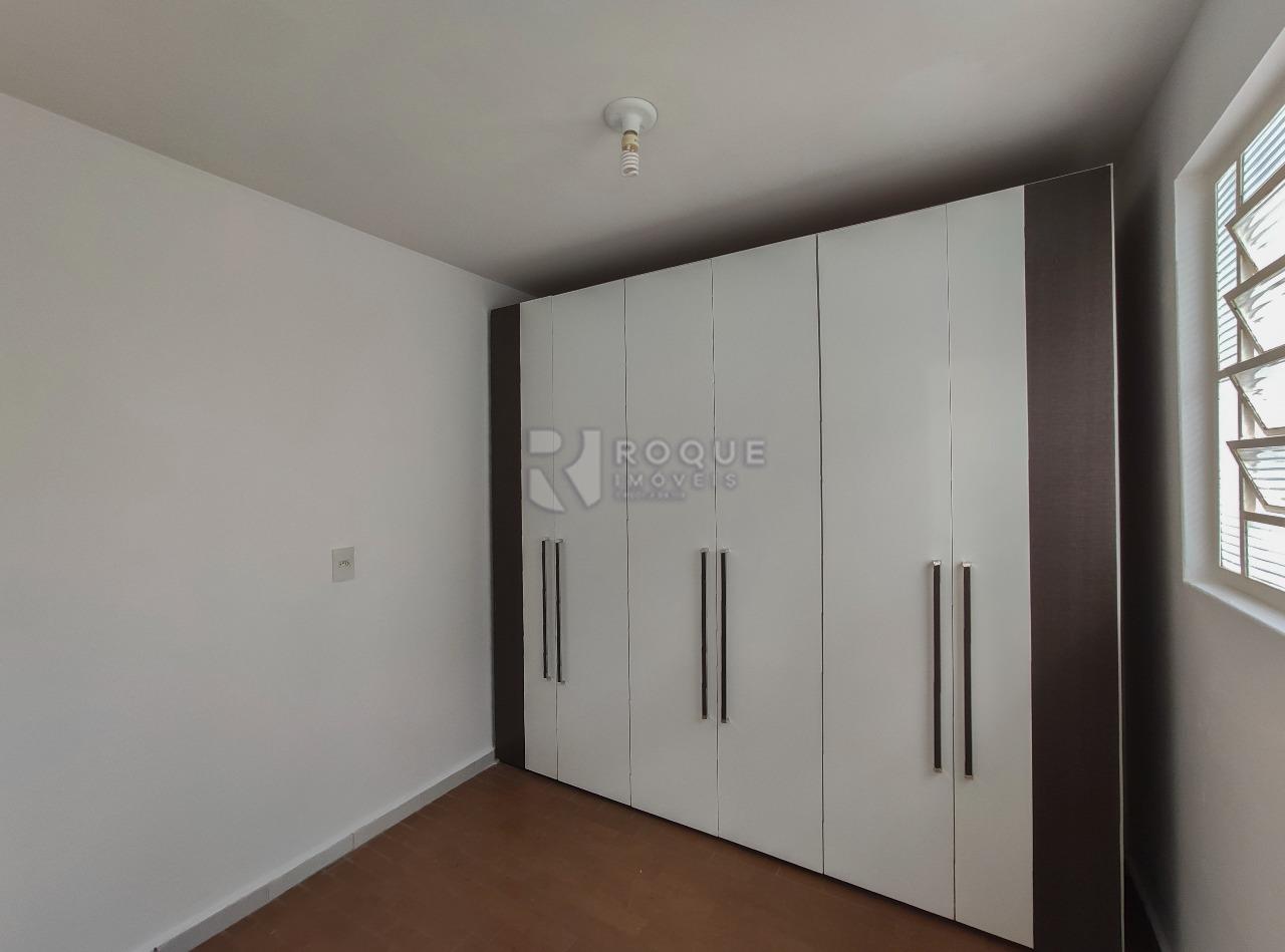 Casa Comercial para aluguel no bairro Jardim Mercedes: Dormitório fundo