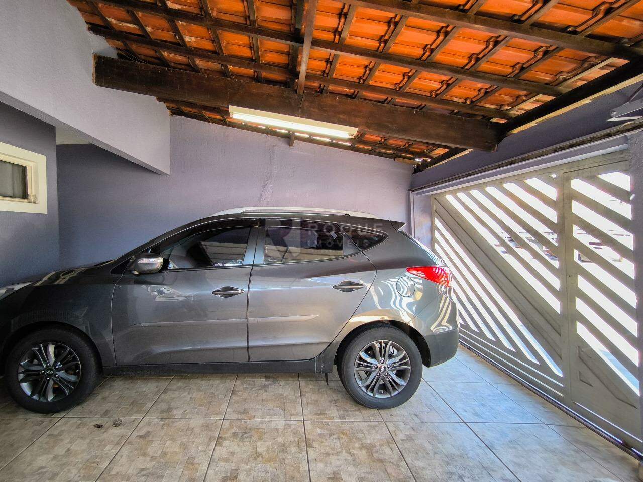 Casa Residencial à venda no bairro Parque Residencial Aeroporto: GARAGEM