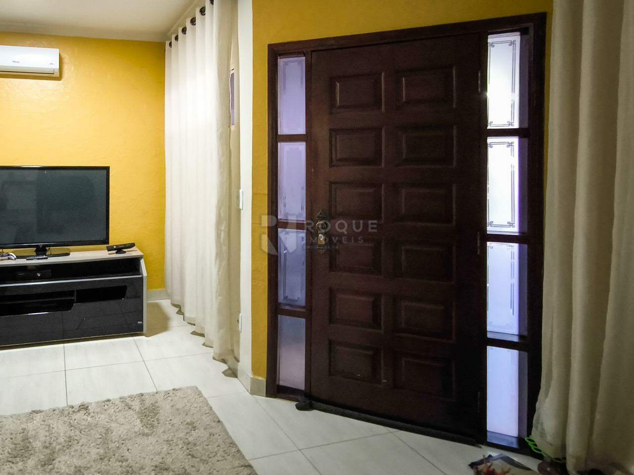 Casa Residencial à venda no bairro Parque Residencial Aeroporto: ENTRADA