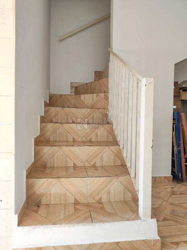 Casa Comercial à venda no bairro Vila Castelar: ACESSO PISO SUPERIOR