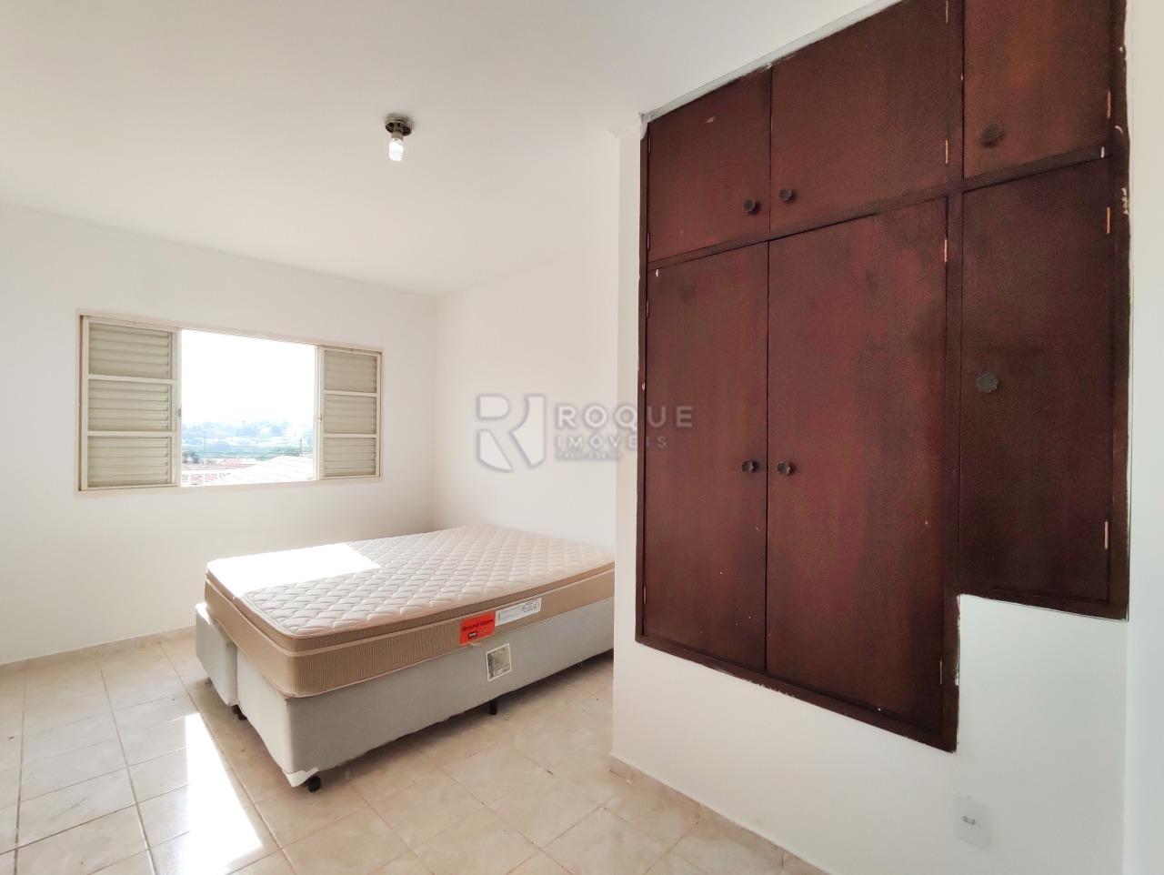 Casa Comercial à venda no bairro Vila Castelar: DORMITÓRIO