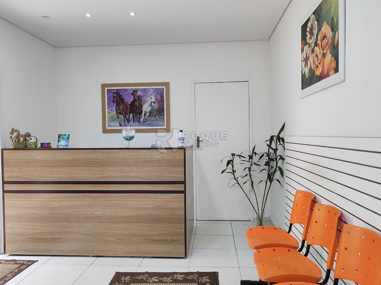 Casa Comercial à venda no bairro Vila Castelar: RECEPÇÃO