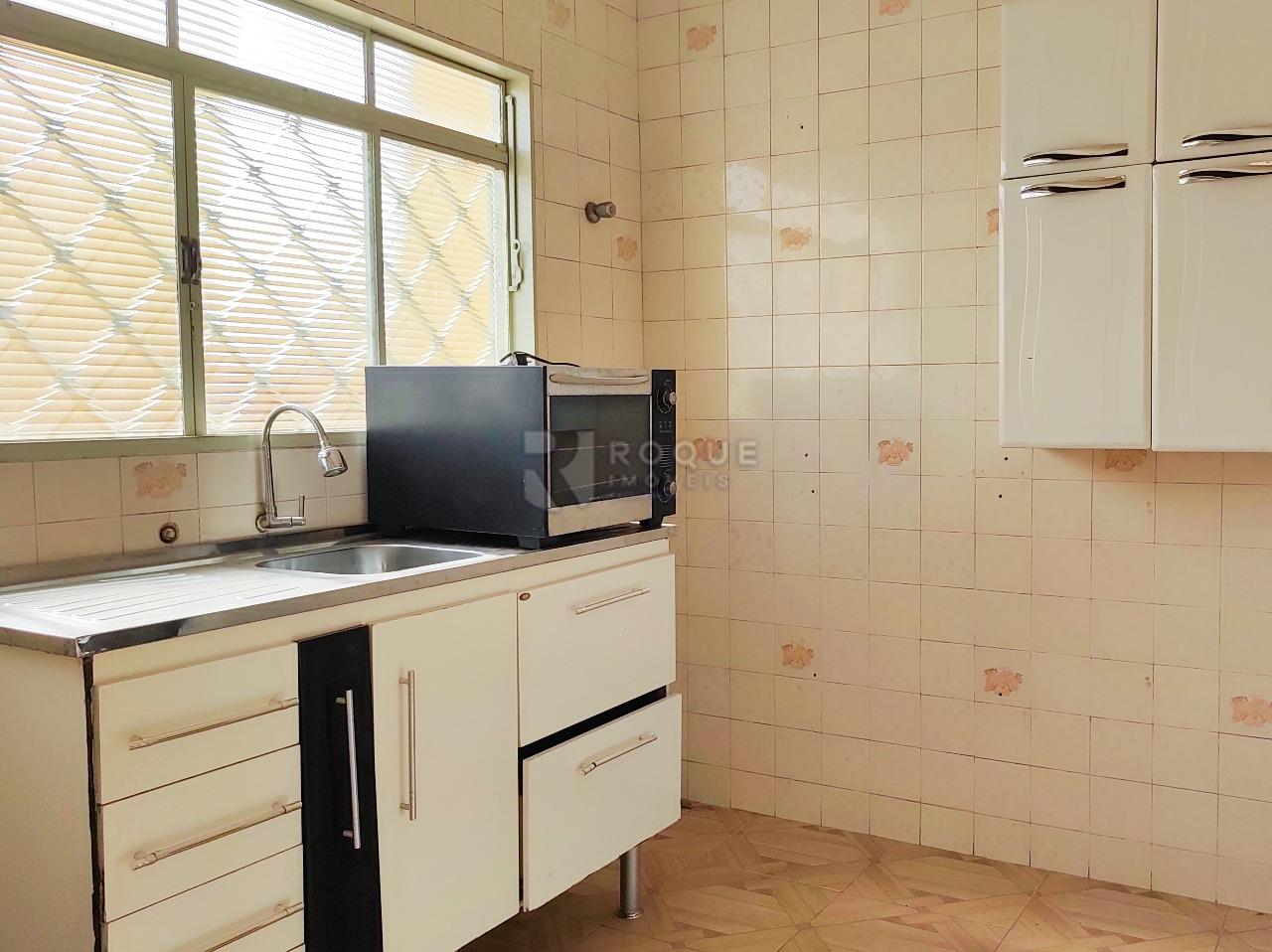 Casa Comercial à venda no bairro Vila Castelar: COZINHA