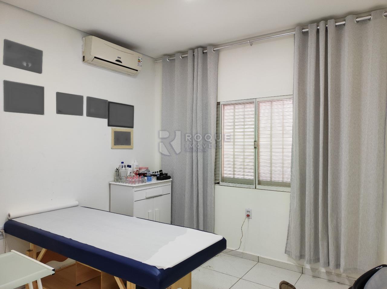 Casa Comercial à venda no bairro Vila Castelar: SALA 2