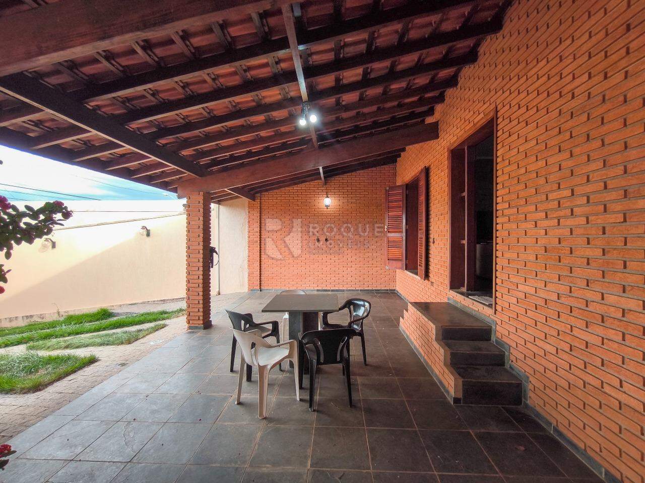Casa em condomínio à venda no bairro Parque Egisto Ragazzo: GARAGEM