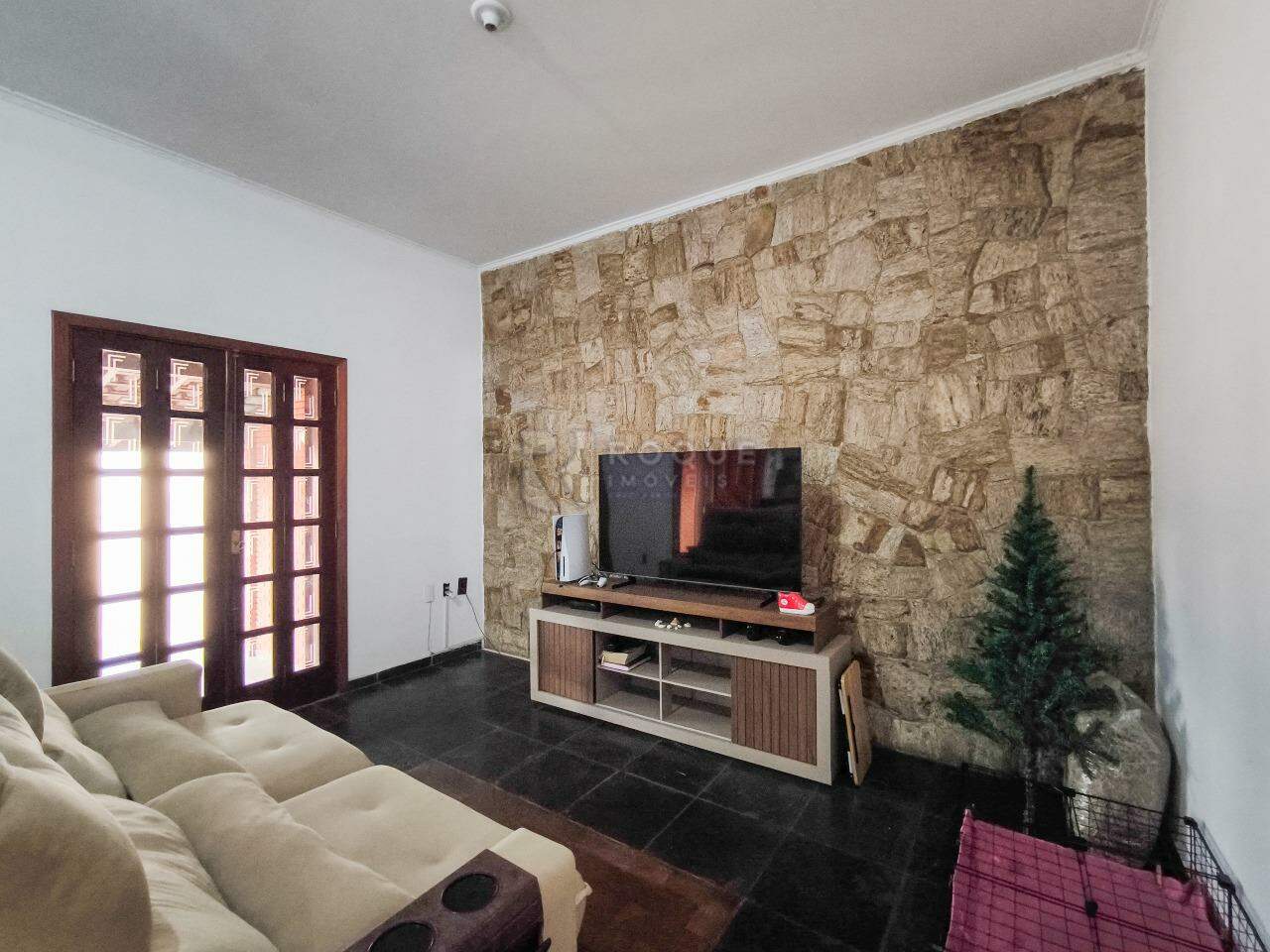 Casa em condomínio à venda no bairro Parque Egisto Ragazzo: SALA DE ESTAR