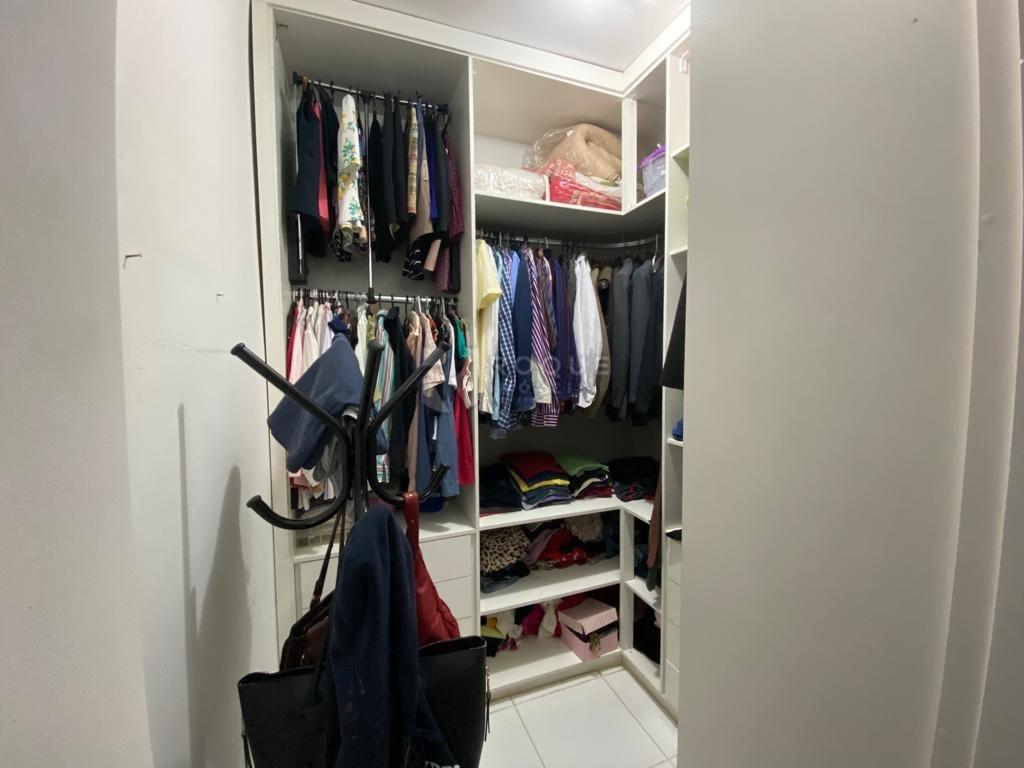Casa Residencial à venda no bairro Jardim Rossi: CLOSET
