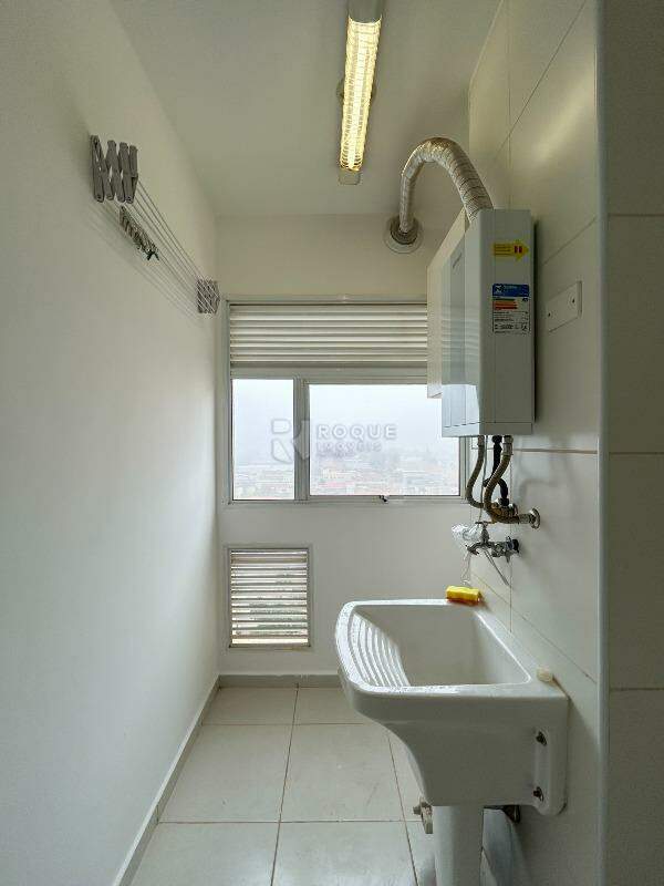 Apartamento para aluguel no bairro Jardim Esmeralda: Área de serviço 