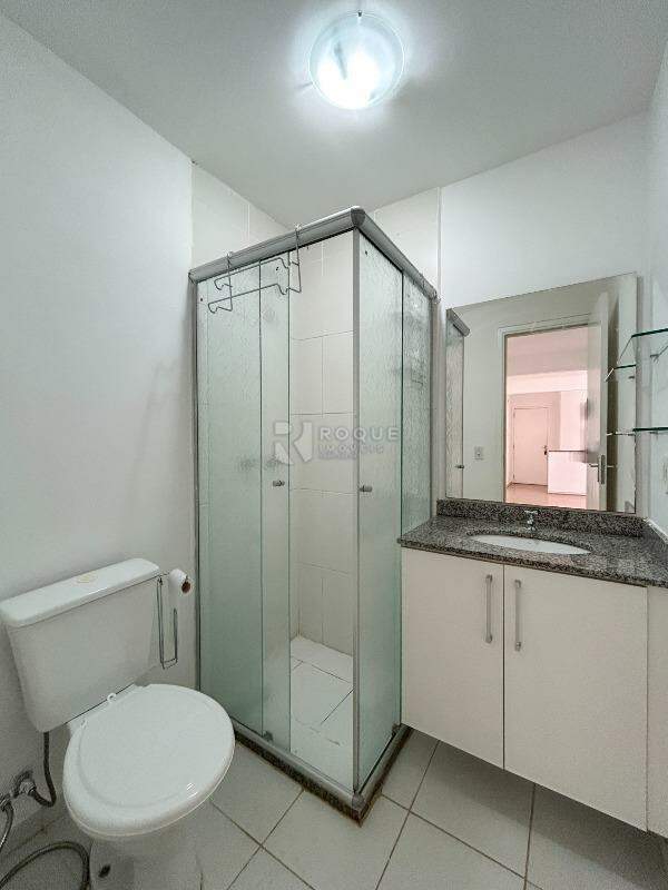 Apartamento para aluguel no bairro Jardim Esmeralda: WC social 