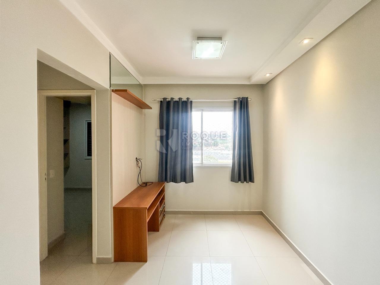 Apartamento para aluguel no bairro Vila Queiroz: Sala