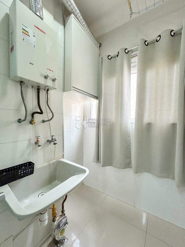 Apartamento para aluguel no bairro Vila Queiroz: Área de serviço 