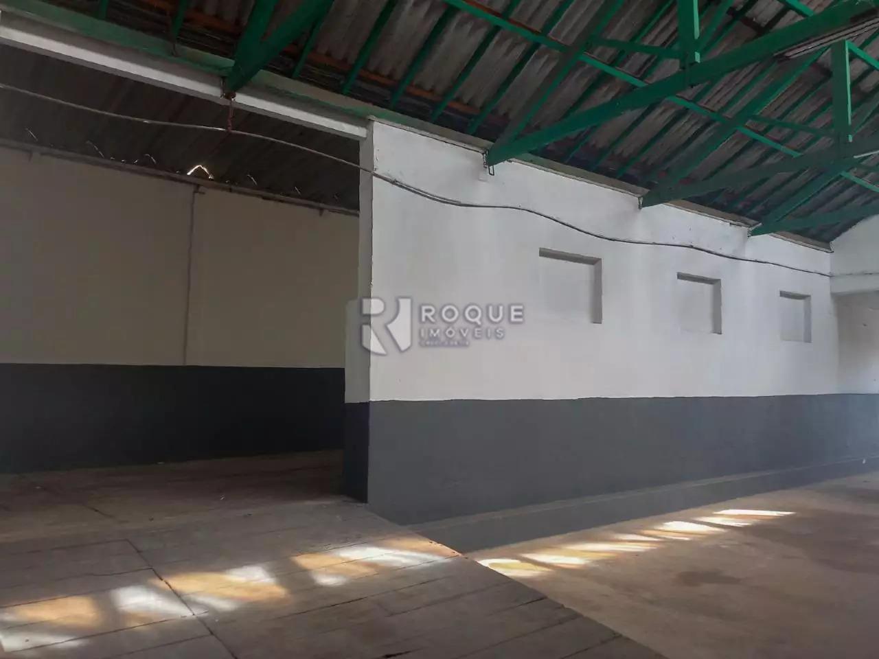 Barracão/Galpão à venda no bairro Centro: 