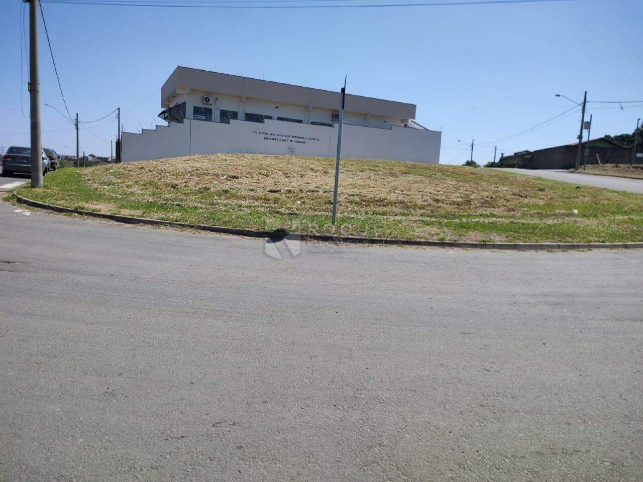 Terreno à venda no bairro Jardim Residencial Campo Novo: 