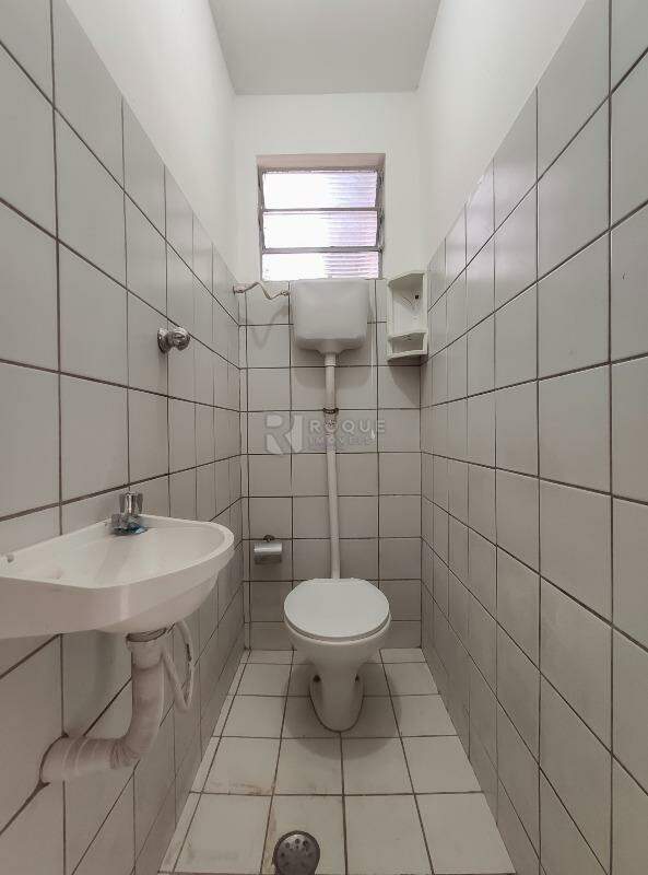 Casa Residencial para aluguel no bairro Parque Residencial Abílio Pedro: WC social 1