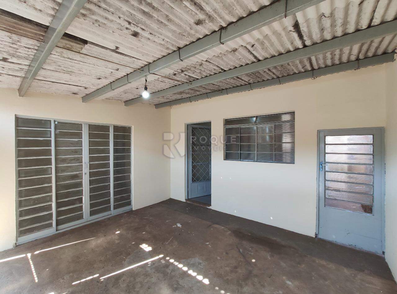 Casa Residencial para aluguel no bairro Parque Residencial Abílio Pedro: Garagem 
