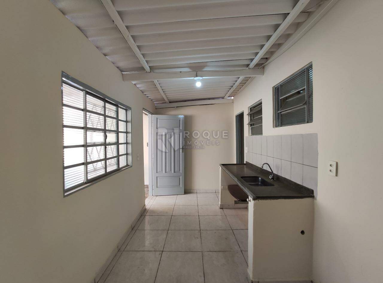 Casa Residencial para aluguel no bairro Parque Residencial Abílio Pedro: Cozinha 