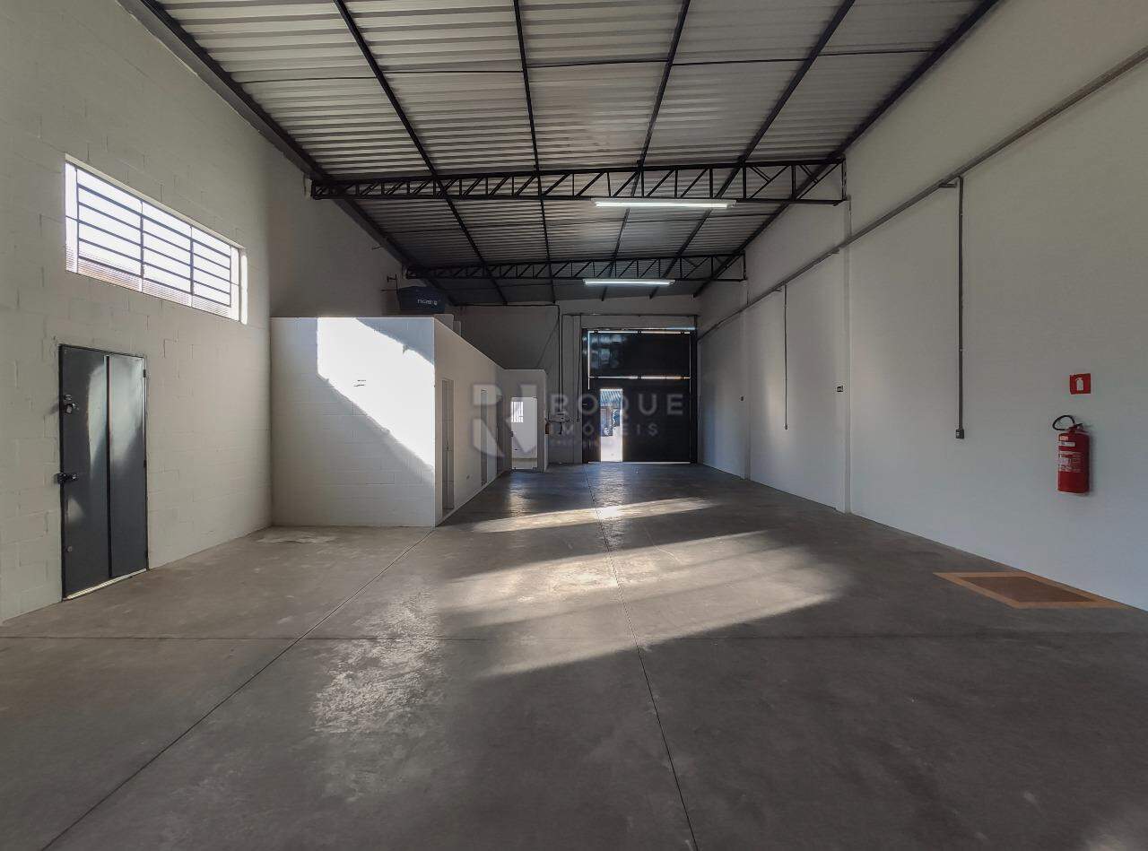 Barracão/Galpão para aluguel no bairro Distrito Industrial e Comercial Flamínio de Freitas Levy: Galpão