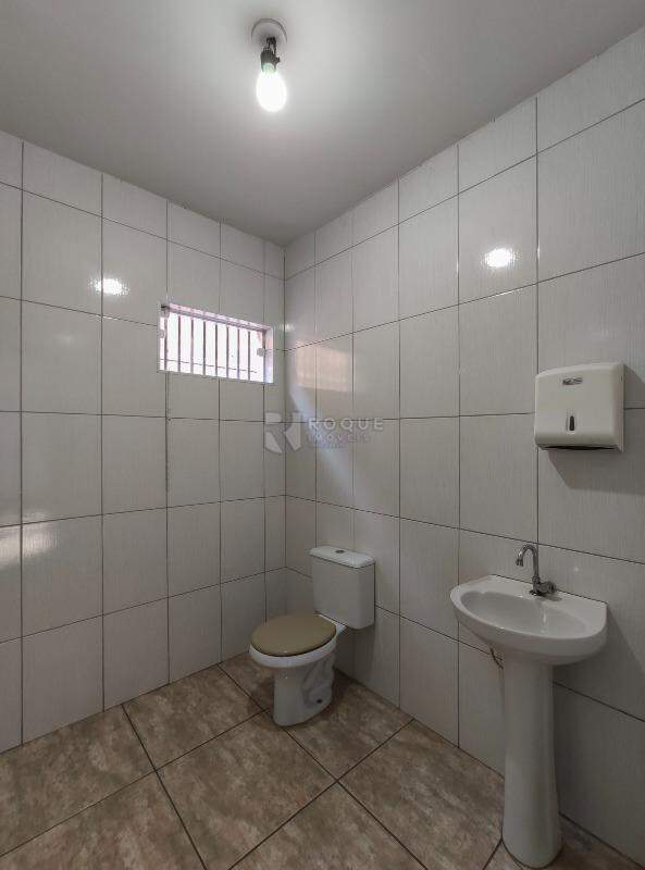 Barracão/Galpão para aluguel no bairro Distrito Industrial e Comercial Flamínio de Freitas Levy: WC 2