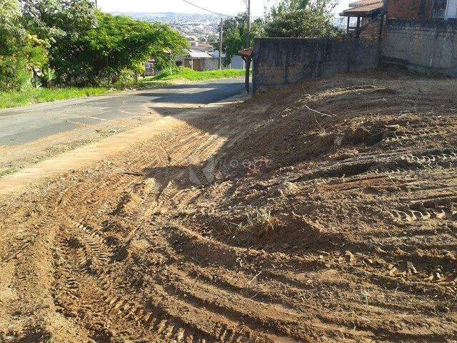 Terreno à venda no bairro Vila Eliza Fumagalli: 