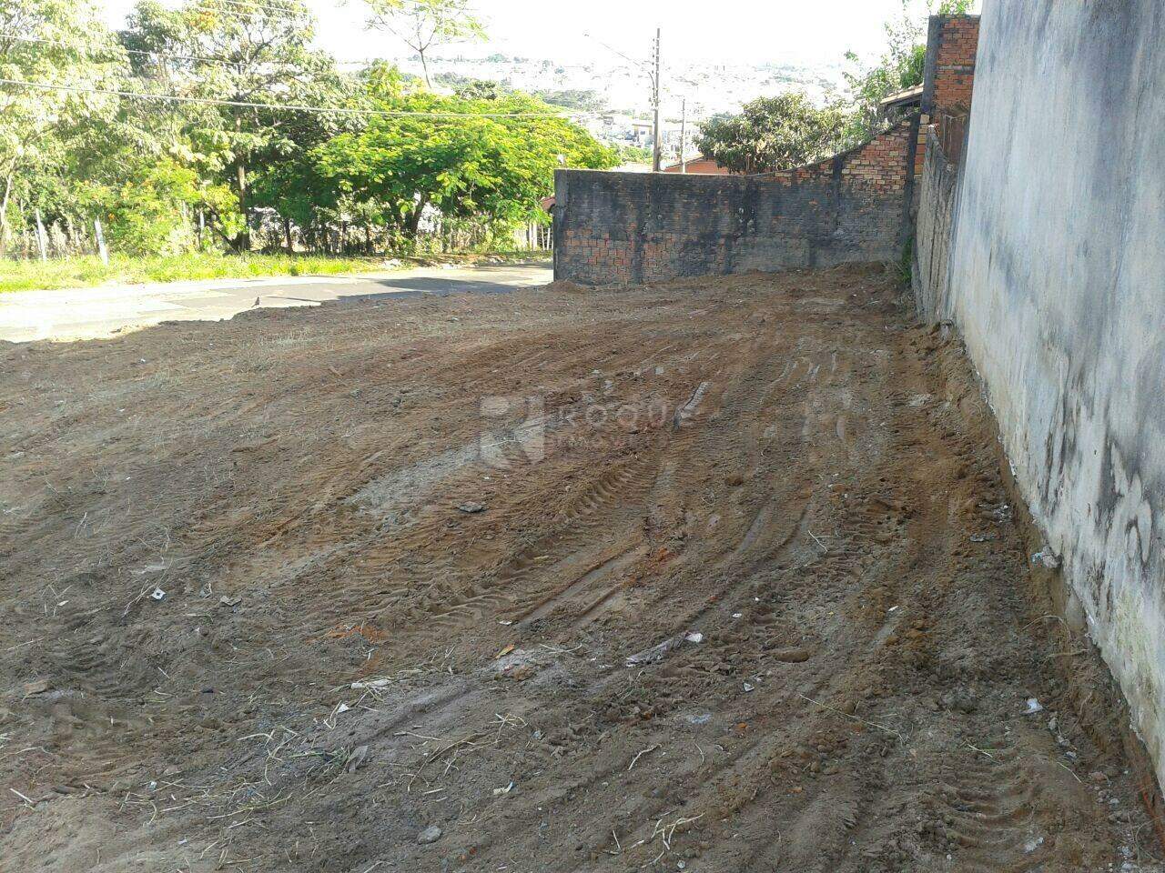 Terreno à venda no bairro Vila Eliza Fumagalli: 