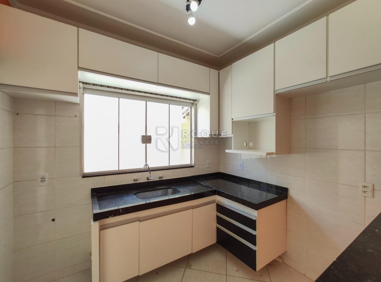 Casa Residencial para aluguel no bairro Jardim Residencial Regina Bastelli: Cozinha 