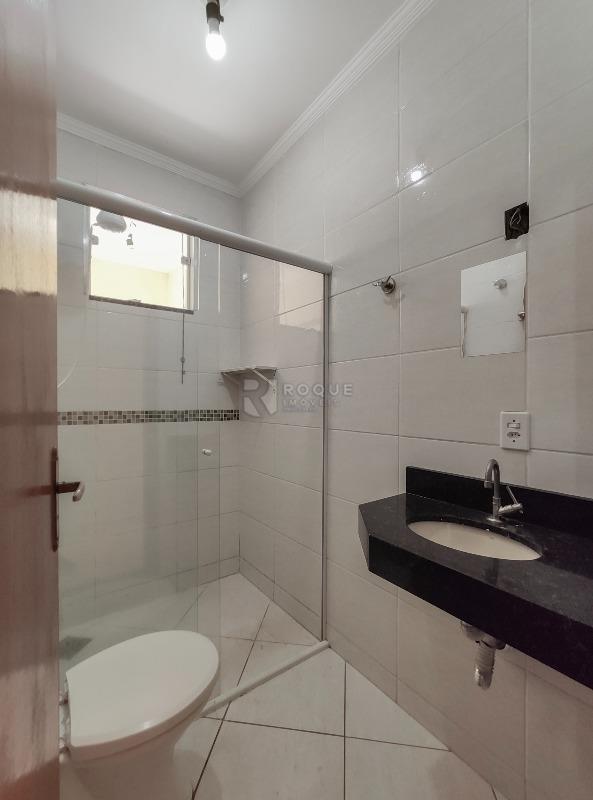 Casa Residencial para aluguel no bairro Jardim Residencial Regina Bastelli: WC social 