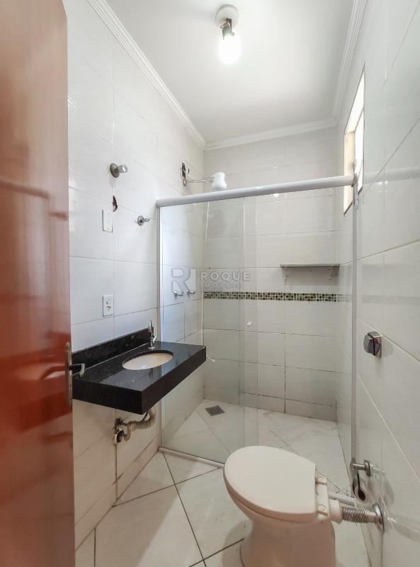 Casa Residencial para aluguel no bairro Jardim Residencial Regina Bastelli: WC suíte 