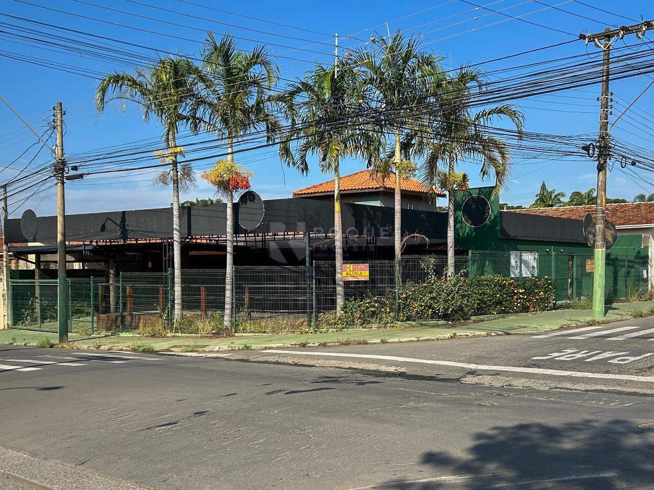 Salão para aluguel no bairro Bairro da Graminha: Fachada 