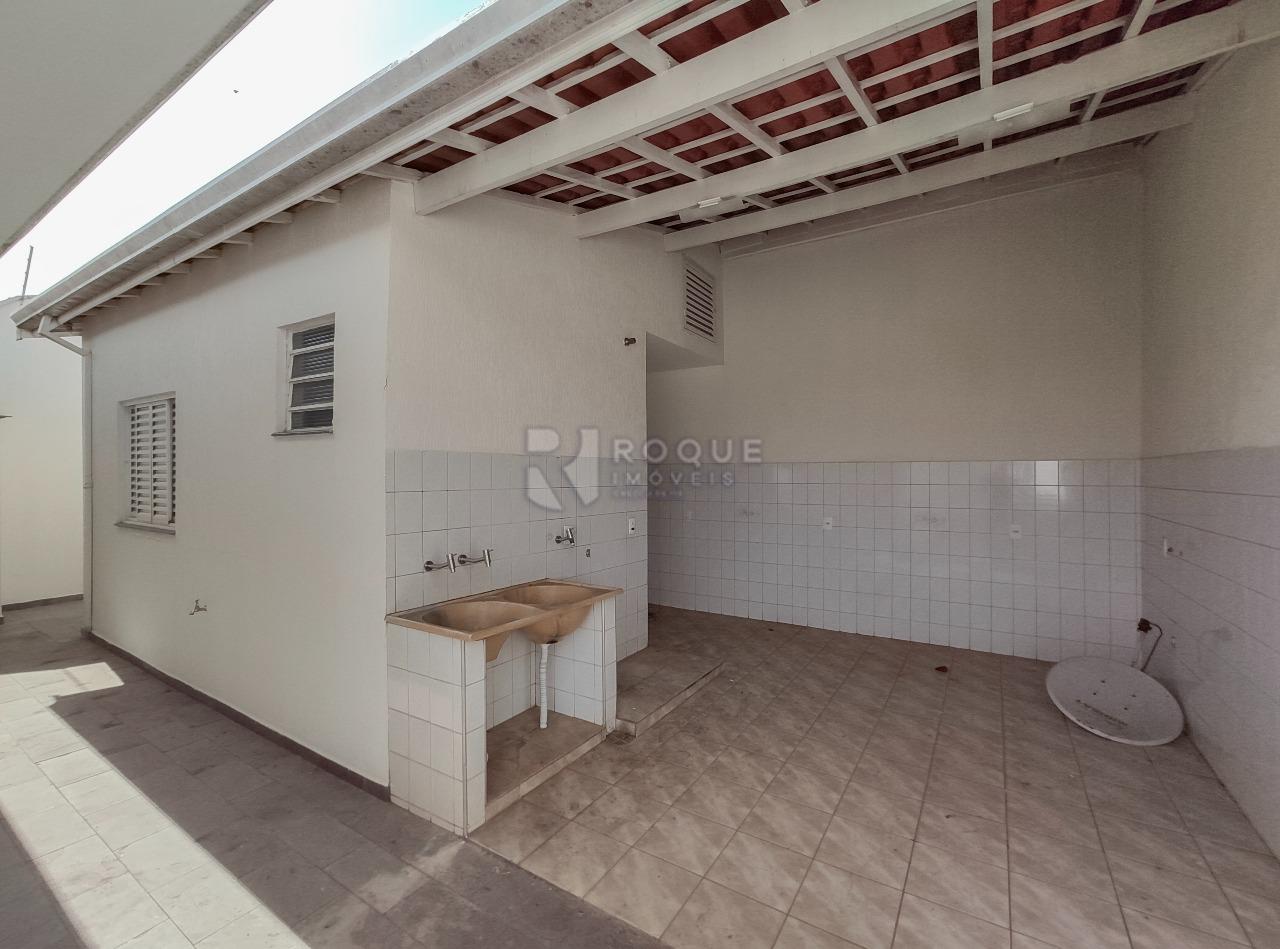 Casa Residencial para aluguel no bairro Jardim São Paulo: Área de serviço / rancho fundo 
