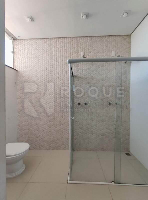 Casa Residencial para aluguel no bairro Parque Egisto Ragazzo: WC suíte 