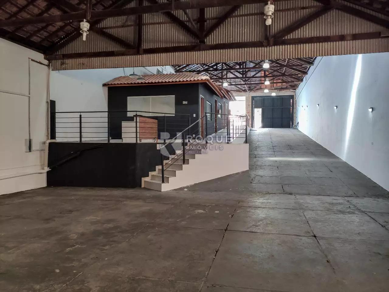 Barracão/Galpão à venda no bairro Centro: 