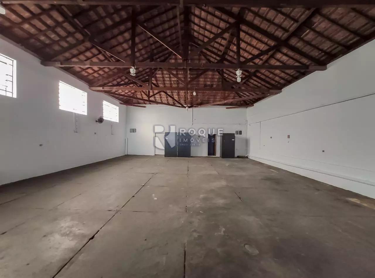 Barracão/Galpão à venda no bairro Centro: 