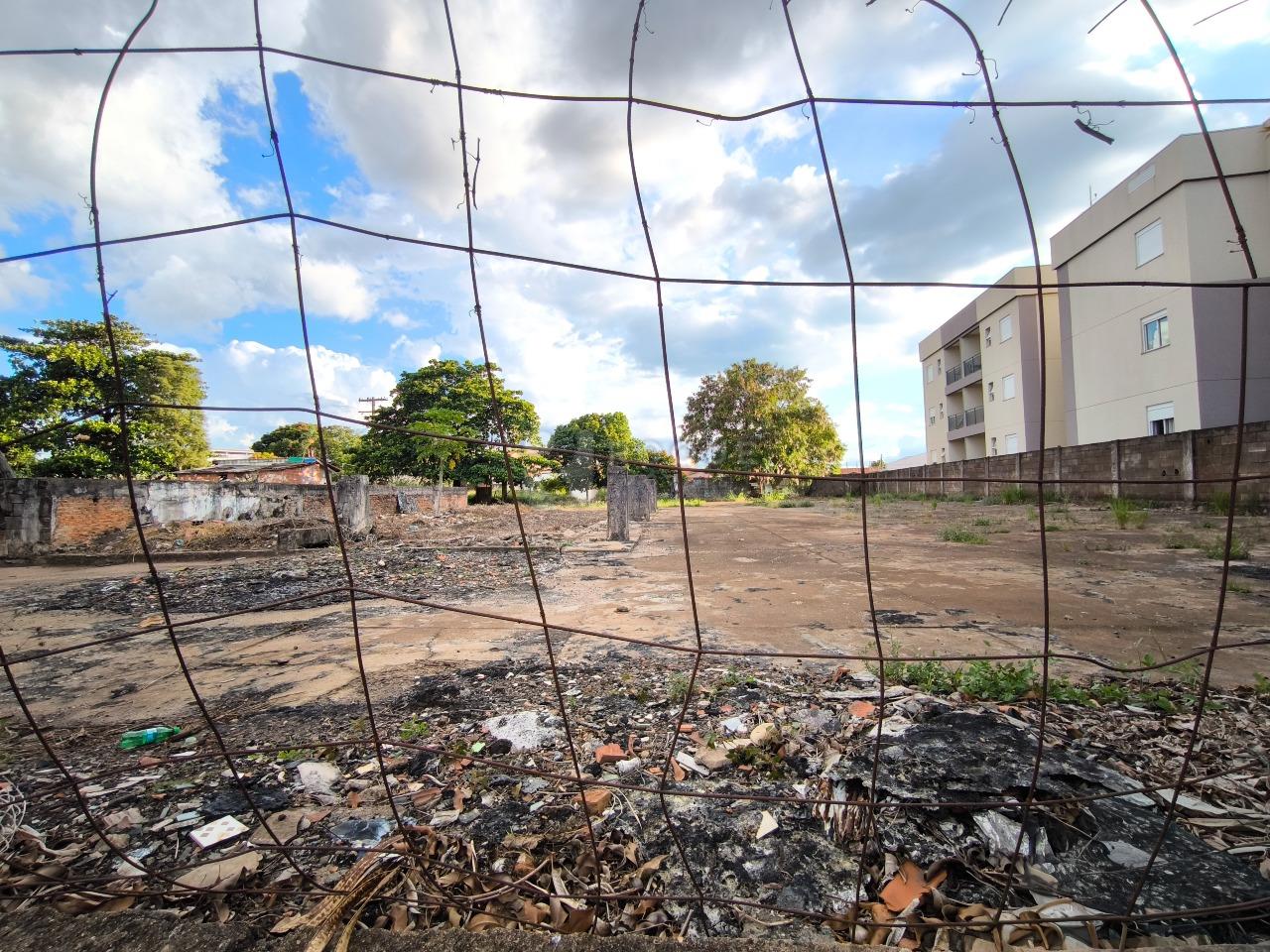 Área à venda no bairro Jardim da Graminha: 