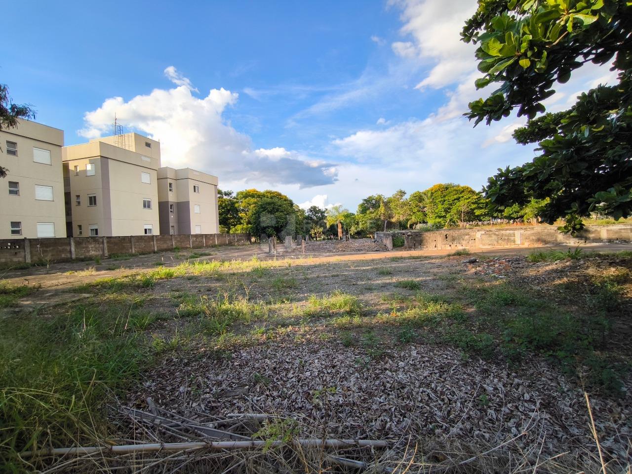 Área à venda no bairro Jardim da Graminha: 