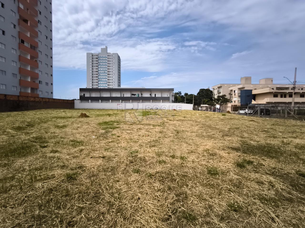 Terreno à venda no bairro Chácaras Antonieta: 