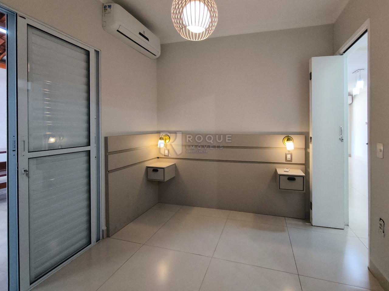 Casa Residencial à venda no bairro Jardim Residencial e Comercial Alto dos Laranjais: SUÍTE