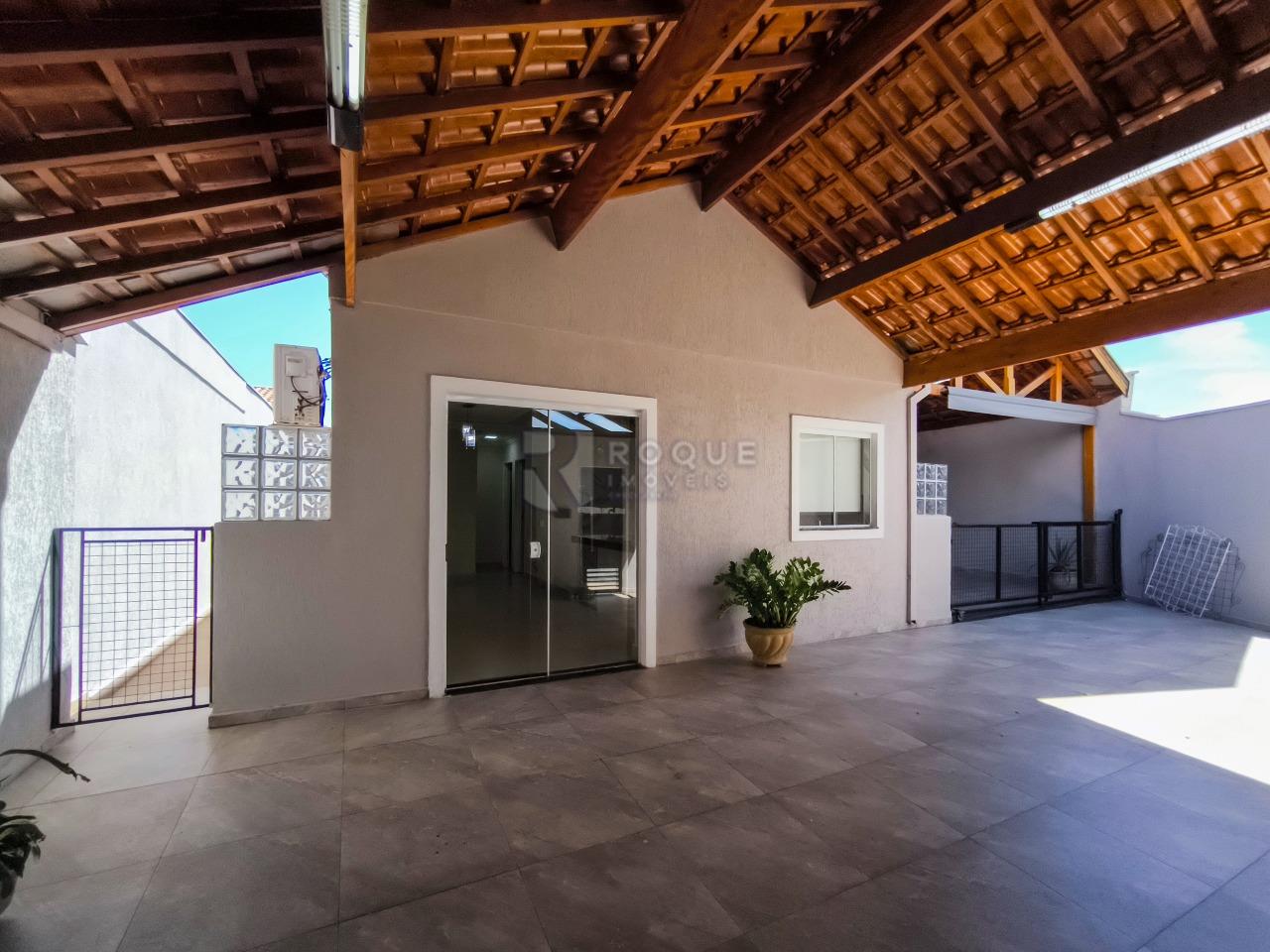 Casa Residencial à venda no bairro Jardim Residencial e Comercial Alto dos Laranjais: FRENTE