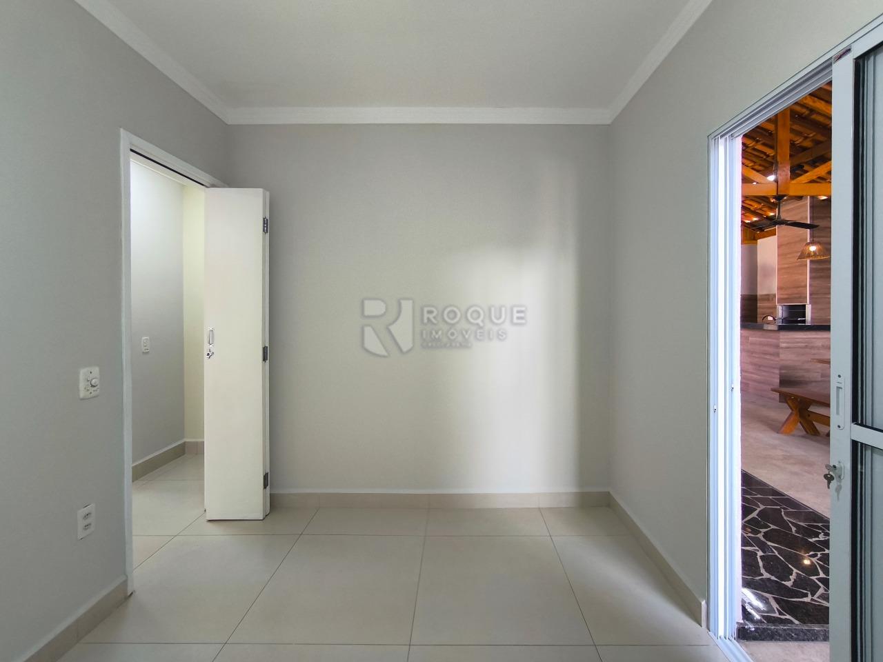 Casa Residencial à venda no bairro Jardim Residencial e Comercial Alto dos Laranjais: DORMITÓRIO