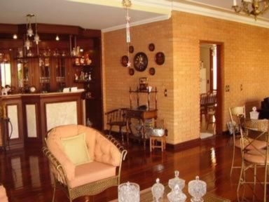 Casa Residencial à venda no bairro Centro: 